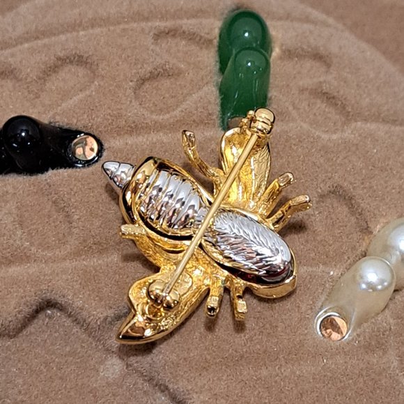 Joan Rivers Classics Collection Interchangeable Bee Pin - Picture 6 of 10